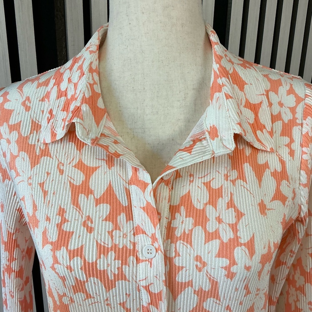 Le Lis Orange and White Floral Button-Down Shirt Sz M - Picture 4 of 6